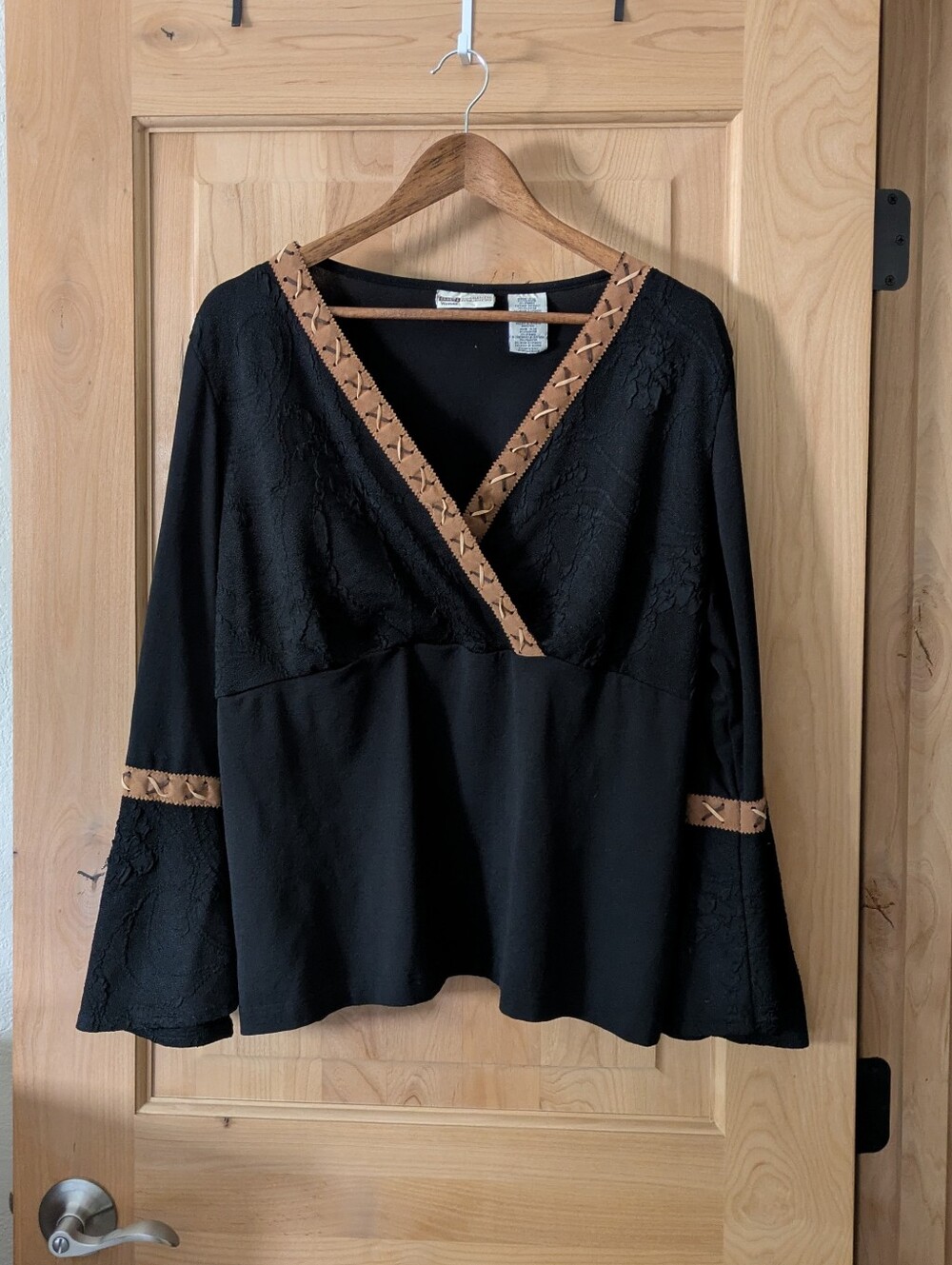 Faded Glory Black V-Neck Blouse with Tan Trim